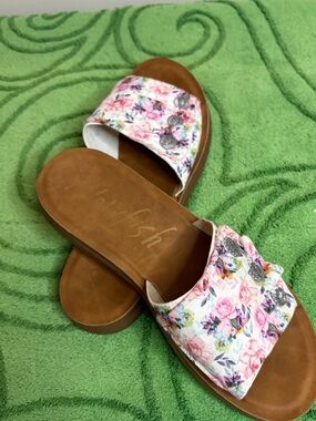 Blowfish Malibu Sunrise floral slide sandals
